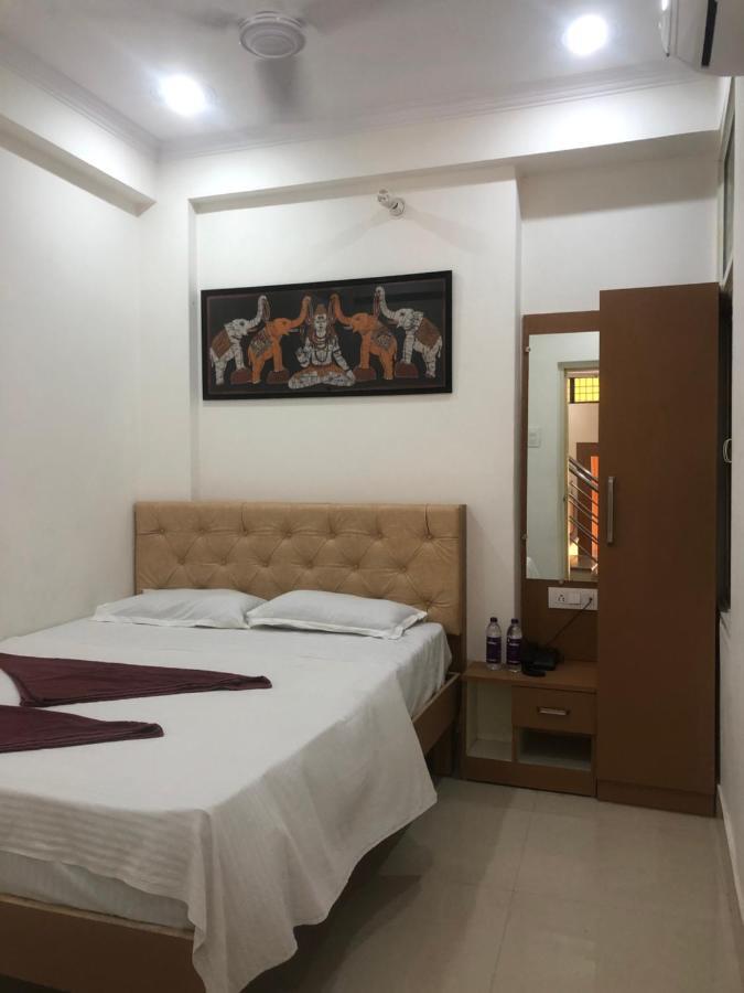 Purple Lotus Hotel 瓦拉纳西 外观 照片